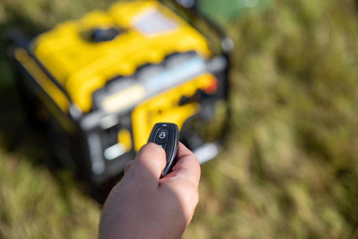 Champion 3600 Watt Digital Hybrid Inverter